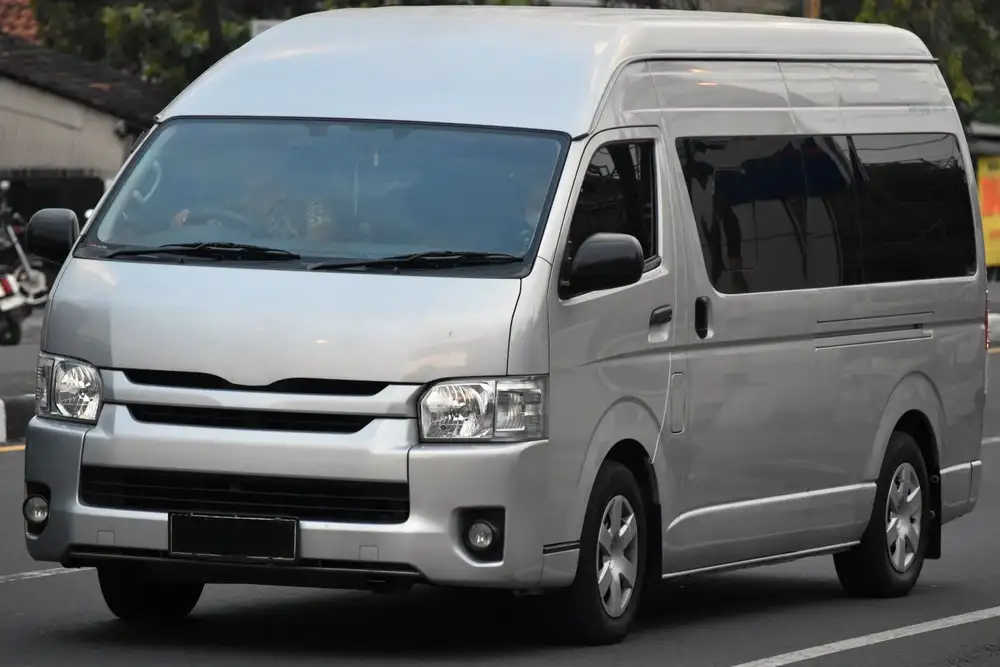 Hiace Commuter